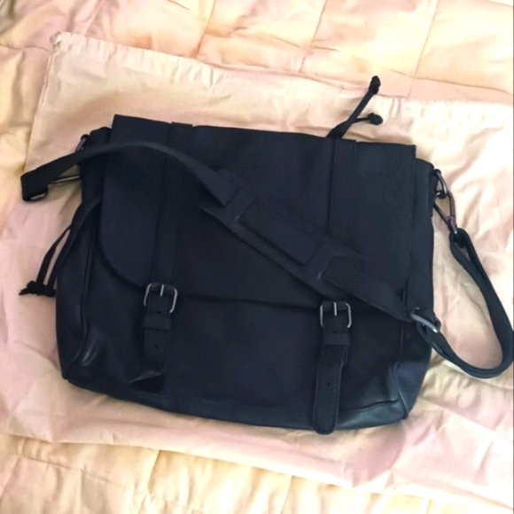 💼 Roots Messenger Bag - Picture 2 of 16